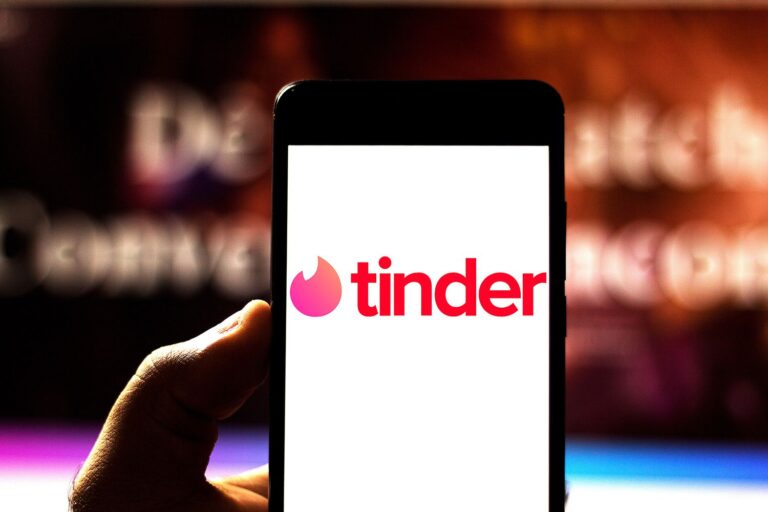 tinder crypto scam